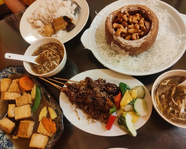 Ala Carte Dishes At Qi Fu Healthy Park Vegetarian