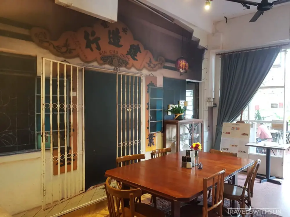 Antiques Decorate Lisette Cafe & Bakery In Bangsar, KL