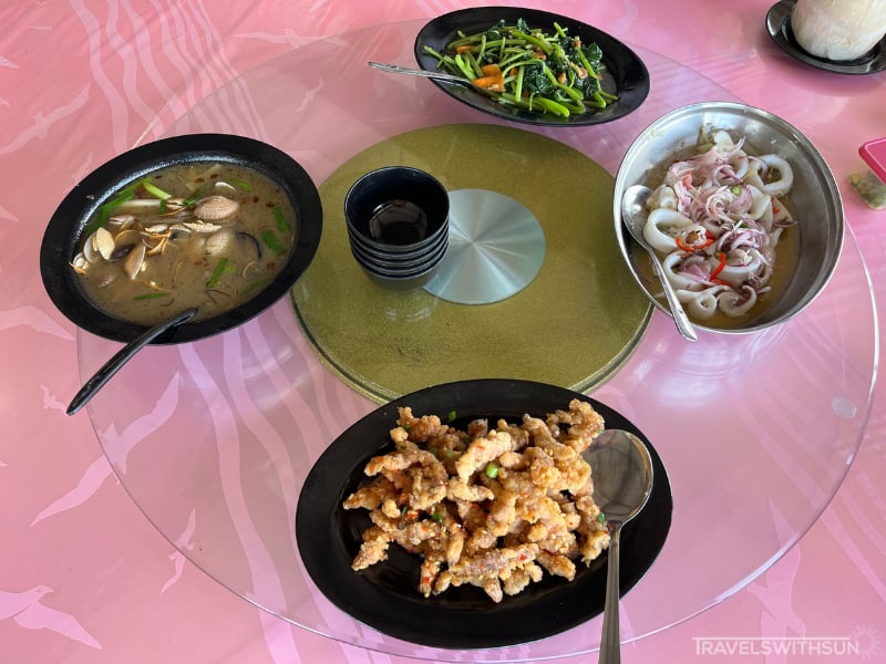 Assorted Dishes At Rasa Sayang Seafood Restaurant In Kuala Sepetang