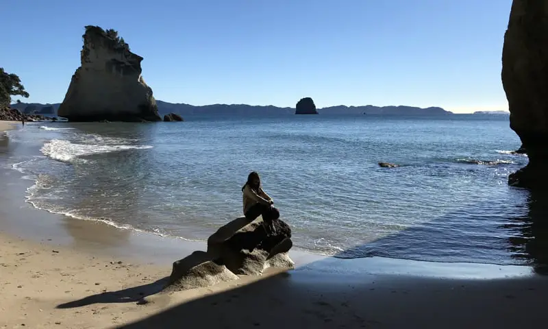 Beach And Rock Formations At Cathedral Cove, New Zealand