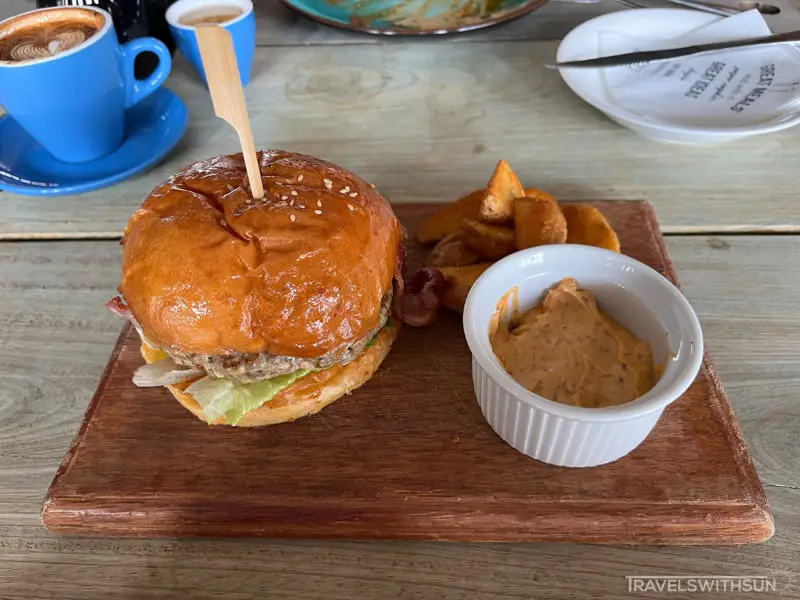 Burger At Macallum Connoisseurs Coffee Company In Penang