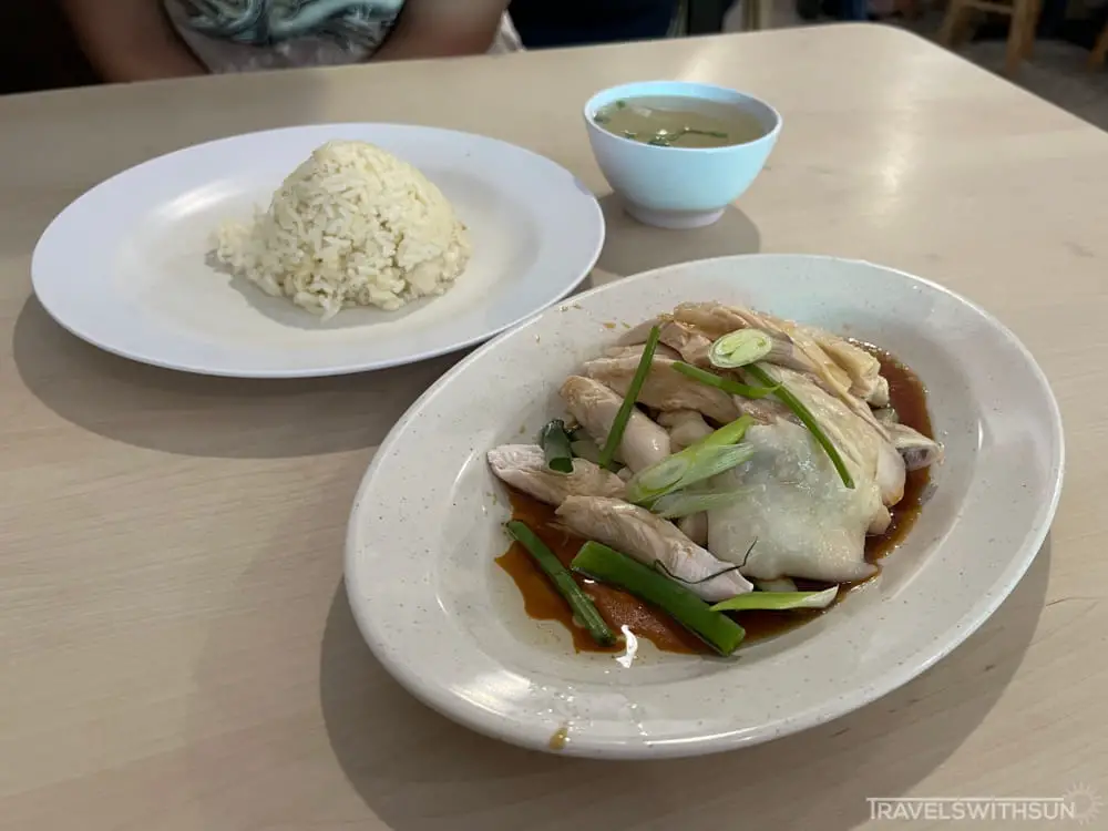 Closer Look Of The Steamed Chicken At Hot Bowl White Curry Mee