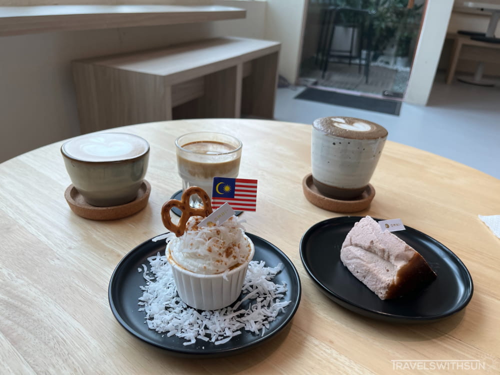 Coffee And Cakes At Omni Coffee Roasters In Ipoh