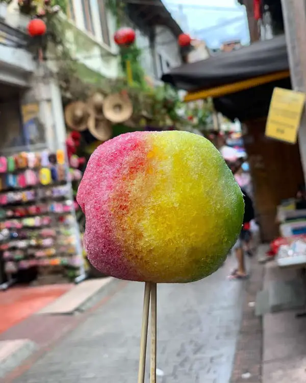 Colorful iceball (ais kepal) at Concubine Lane 怡保二奶巷