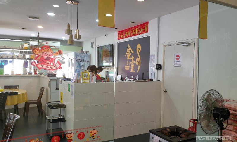 Counter At Kam Yat Restaurant In Seri Kembangan