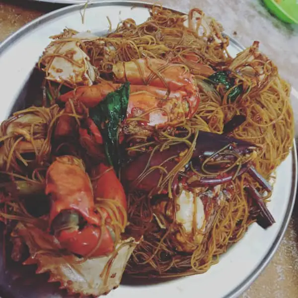 Crab Fried Mee Hoon At Sin Hai Ping Seafood Restaurant