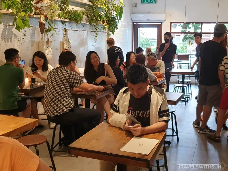 Cramped Seating Layout In Fluffed Café At Paramount Garden in Petaling Jaya