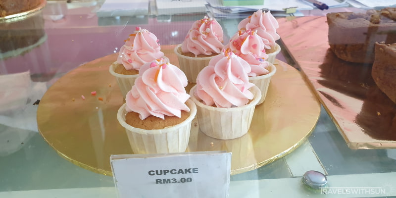 Cute Cupcakes At Blossom Deli Cafe
