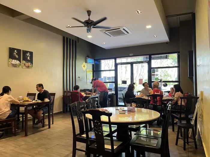 Dining Environment Of Soon Yuen Dim Sum Restaurant In Bercham