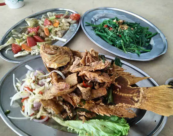 Dishes At Restaurant Tringkap 直能甲海鲜饭店
