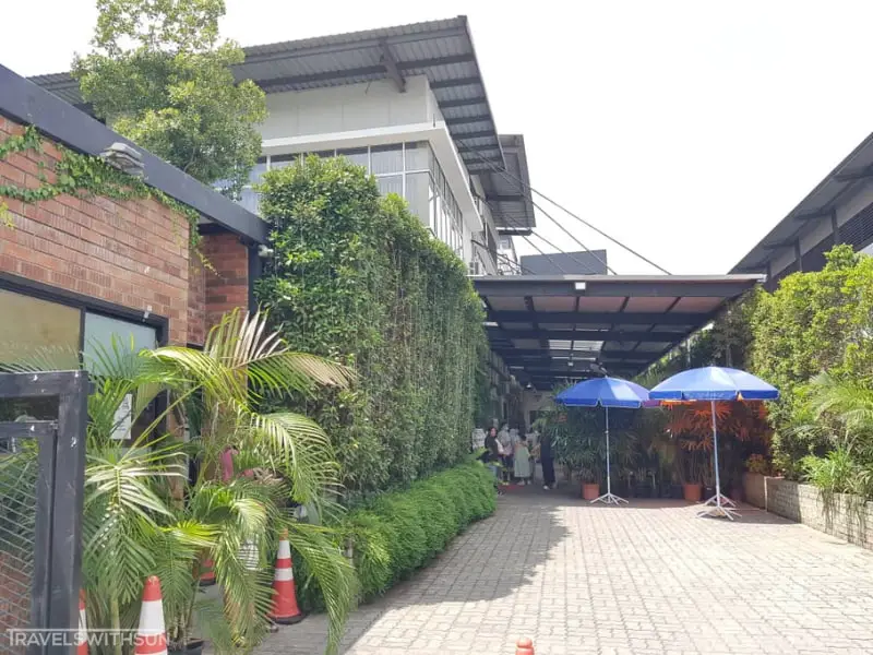 Entrance Of Luck Bros Kota Damansara