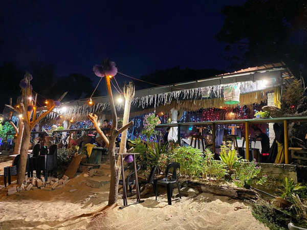 Frandy's Beach Bar And Restaurant At Batu Ferringhi, Penang