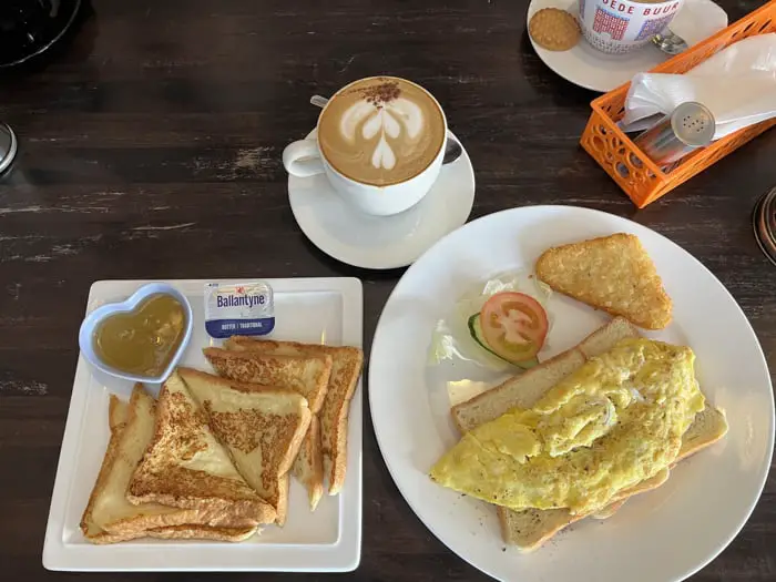 French Toast And Mixed Omelette For Breakfast At Amsterdam Café, Cameron Highlands