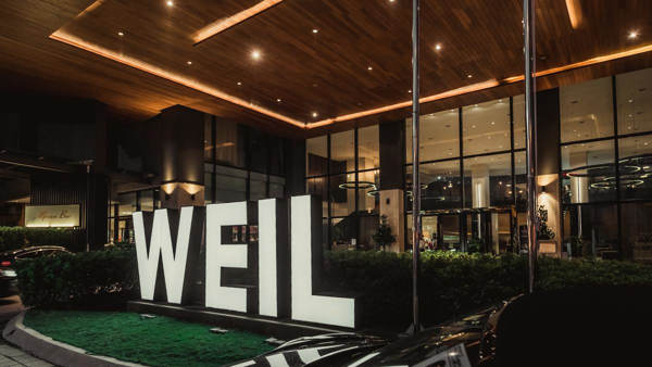 Front Entrance For Weil Hotel Ipoh