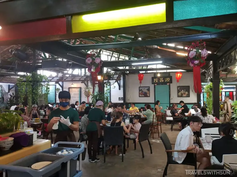 Full House At Kafei Dian Near Petaling Street In Kuala Lumpur
