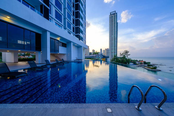 Guests Have Acess To The Infinity Pool At Tanjung Point Residences