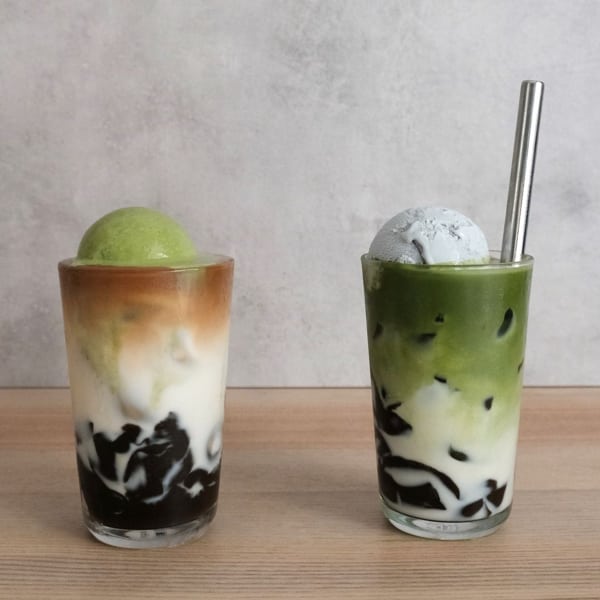 Iced Latte With Hōjicha Kanten & Iced Matcha Latte with Hōjicha Kanten At Sunbather Coffee