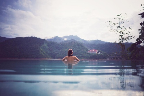 Infinity pool at Belum Rainforest Resort - photo credits to renzze (Instagram) - For the full list of Instagrammable spots in Ipoh, go to www.travelswithsun.com