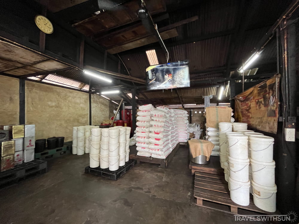 Informative Video Inside The Antong Coffee Factory, Taiping