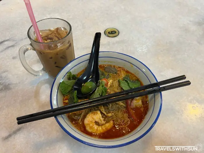 Ipoh White Coffee And Curry Mee At Restoran Nam Chau In Ipoh