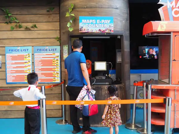 Main e-ticket Counter At Movie Animation Park Studios