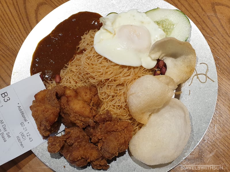 Mee Siam And Fried Chicken With Sambal And Ikan Bilis At Luckbros Kopi