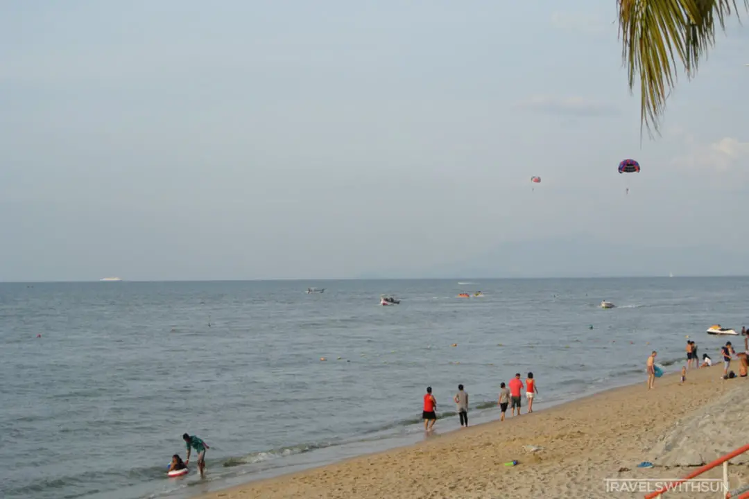 Parasailing At Batu Ferringhi Beach, Penang