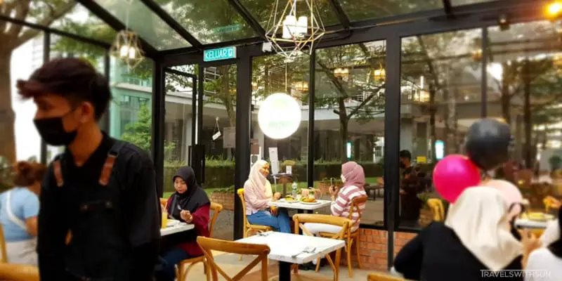 Pokok KL Cafe Is Muslim Friendly