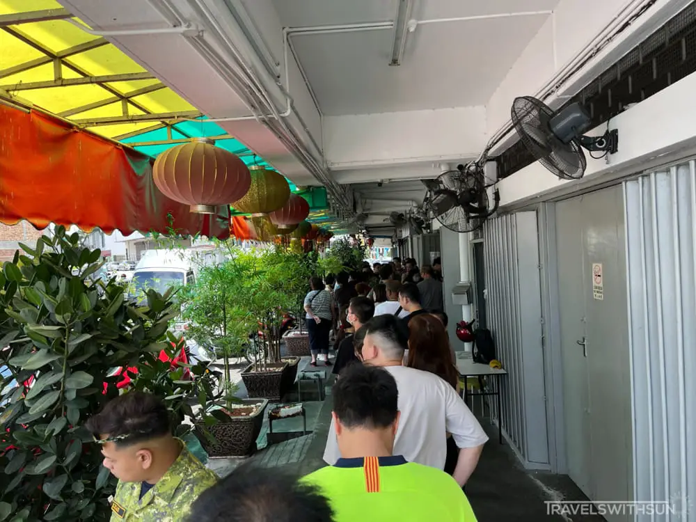 Queue At Ming Yue Confectionery In Ipoh
