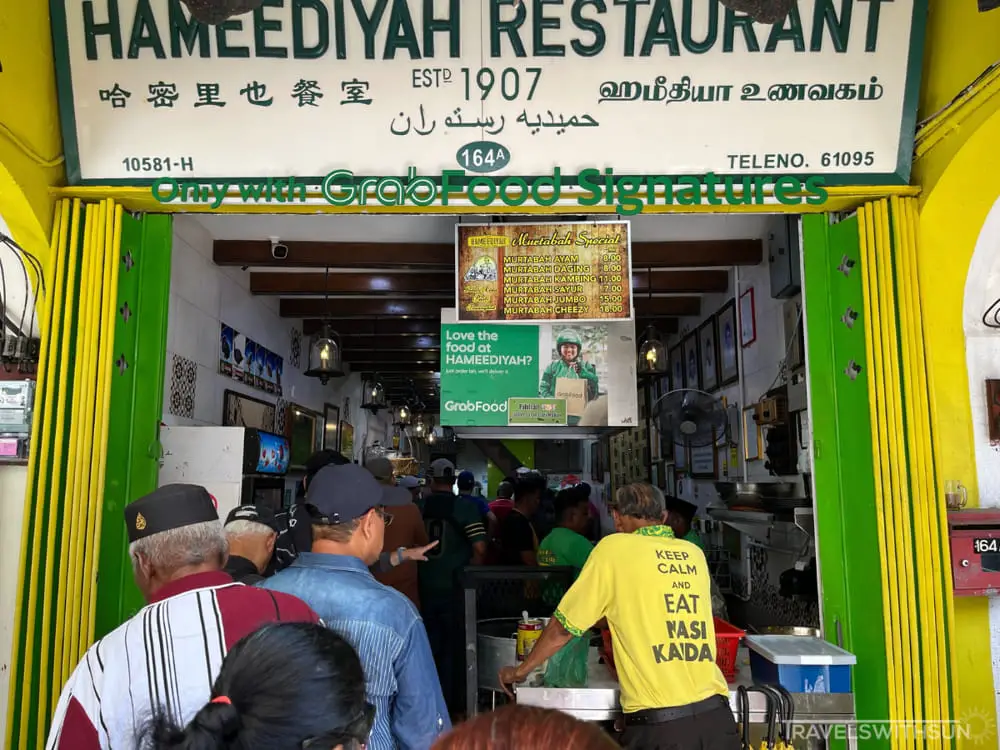 Queue In Front Of Hameediyah Restaurant At Campbell Street, Penang