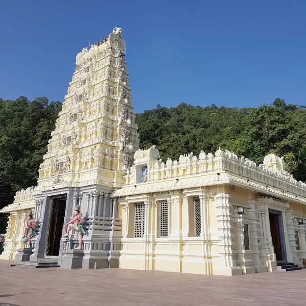 Rewarding Views Of Arulmigu Balathandayuthapani Temple, Penang After A long Climb