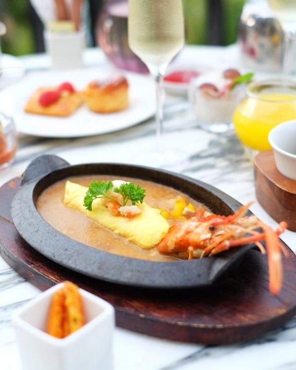 River Lobster Omelette By Kayaputi