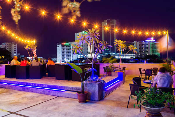 Rooftop Bar At Chulia Mansion Hotel