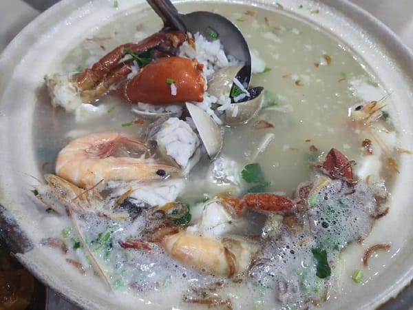 Seafood Porridge At Restoran Makanan Laut Luan Chao, Klang