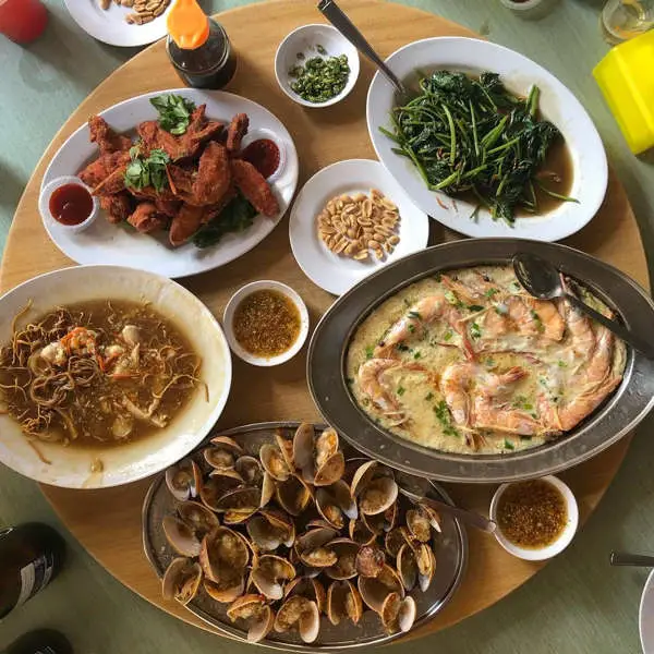 Seafood Spread At Tai Tong Seafood Restaurant In Penang