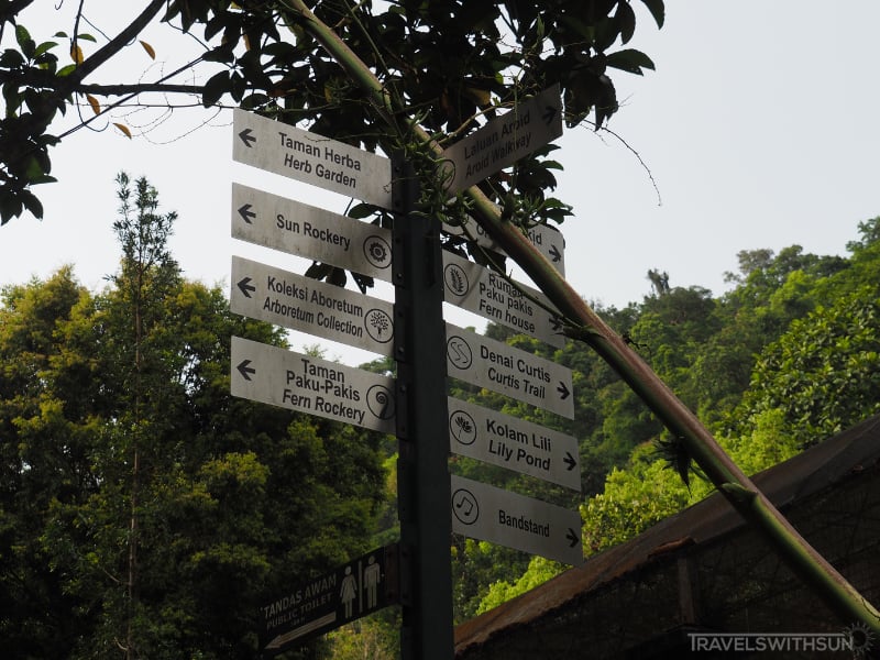 Signpost At Penang Botanic Gardens