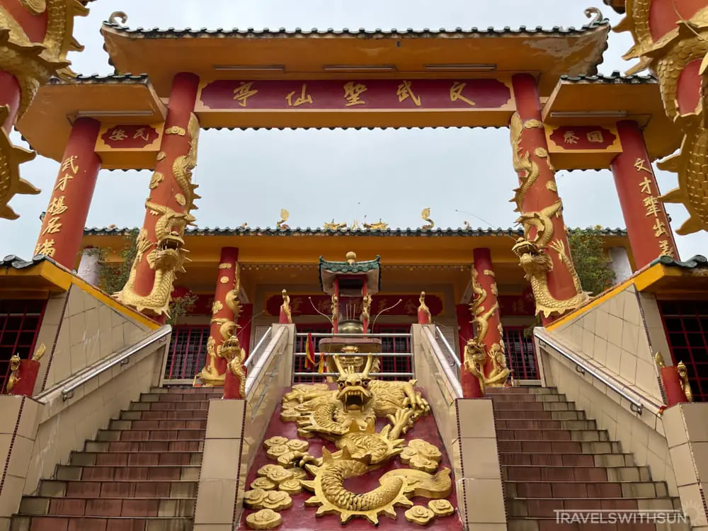 Sky Dragon At Seen Hock Yeen Confucius Temple In Chemor, Perak