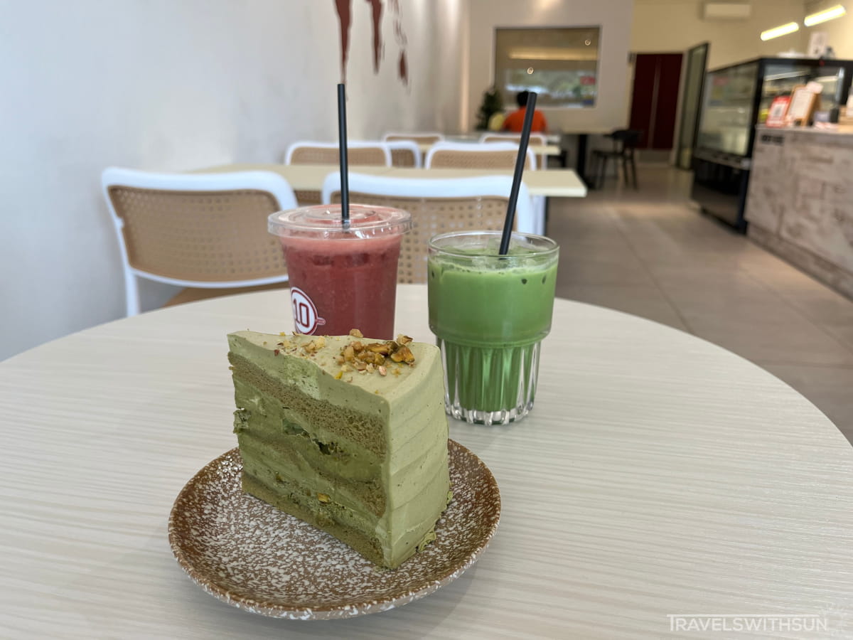 Slice Of Cake And Cold Beverages At 10 Studio Cafe In Tambun, Ipoh