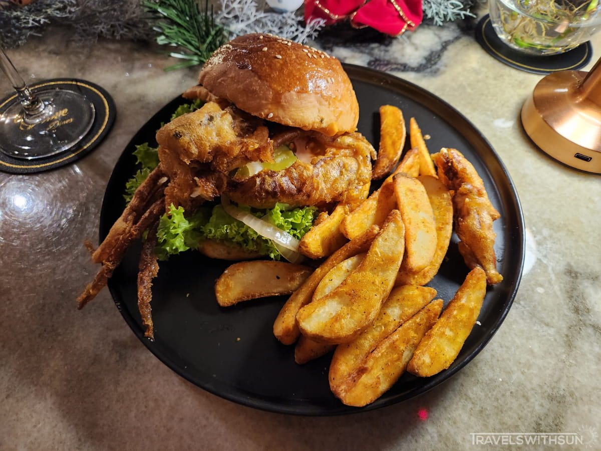 Soft Shell Crab Burger At Grove Diner In Ipoh