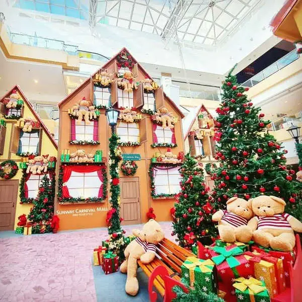 Sunway Carnival Mall Dressed Up For Christmas