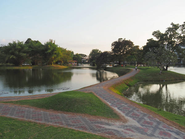 Taiping Lake Gardens has an unusual shape