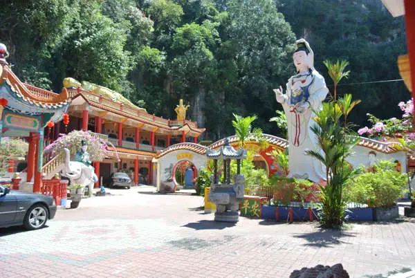 The Goddess Kuan Yin at Ling Sen Tong