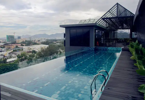 The Rooftop Infinity Pool Of M Roof Hotel & Residences Ipoh