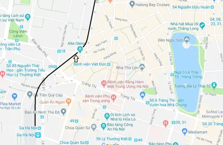 The location of train street at Tran Phu Road