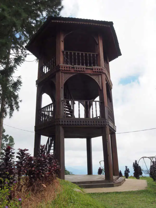 The lookout post at Maxwell Hill (i.e. Bukit Larut).