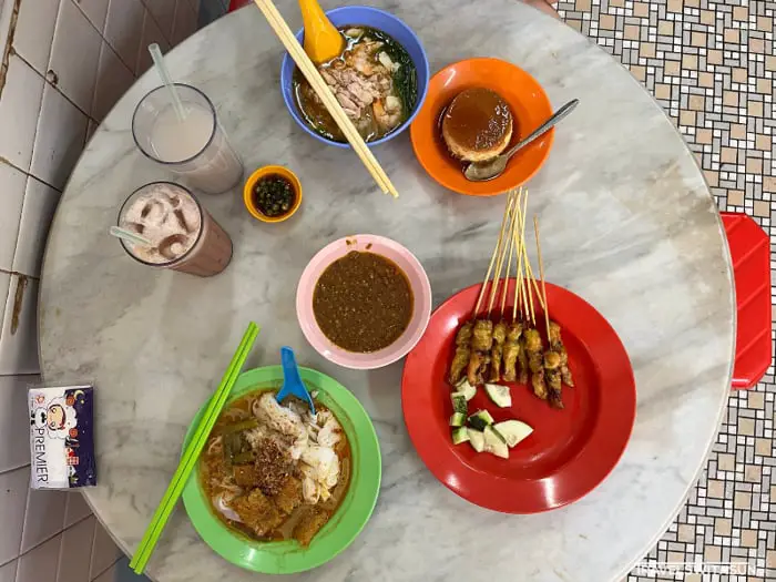 Typical Dishes To Order At Ipoh Thean Chun Coffee Shop